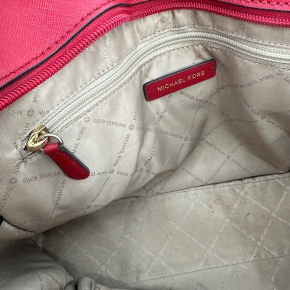 Michael Kors Saffiano red Leather Tote Bag - Picture 8 of 9